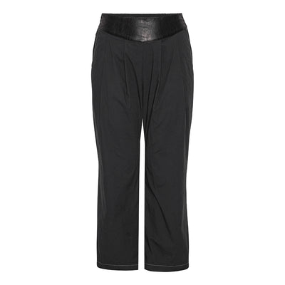 Get back. New price. Trousers in casual style, black, good fit, sits nicely in the waist and has a wide leg.