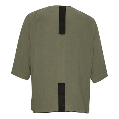 SMUF JACKET Armyfarvet jakke/skjorte med smarte detaljer og i den blødeste lette hørblanding.